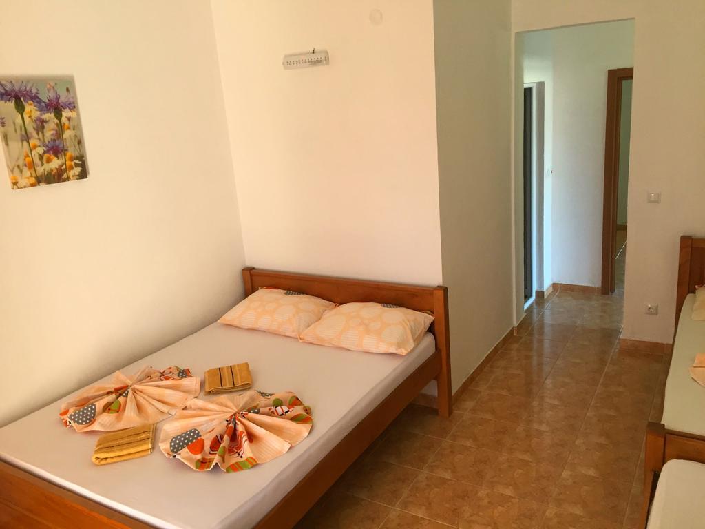 Апартаменты Friendly House Улцинь Экстерьер фото